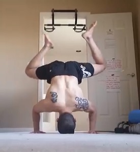 How to do Handstand Push-ups, Tutorial to Learn Techniques, Hints