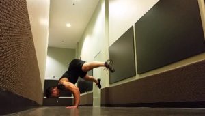 Handstandpushup.com Advanced Handstand Push Up Guide Bent Arm Press to Handstand with Handstand Push Up Negative movement 2