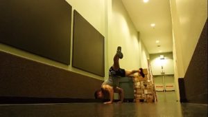 Handstandpushup.com Advanced Handstand Push Up Guide Bent Arm Press Up to Handstand Push Up movement 3